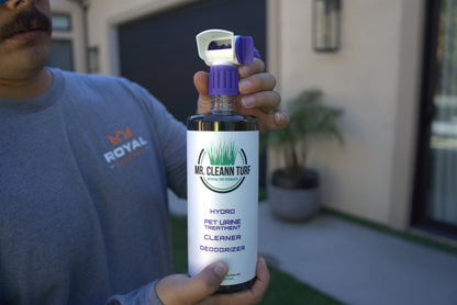 Hydro Clean Turf Cleaner – 32oz + Hose Attachment
