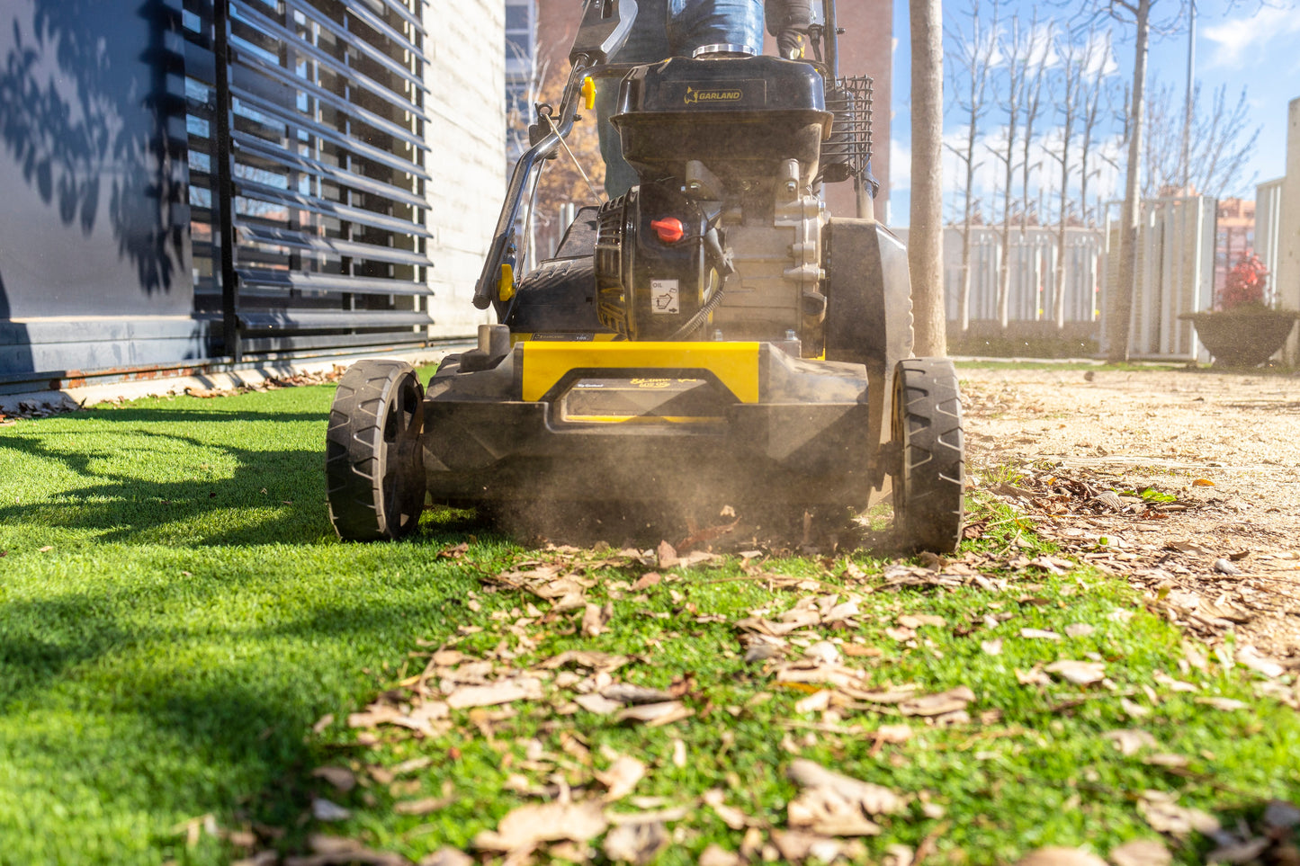 Roll & Comb 602QG-V21 Power Broom