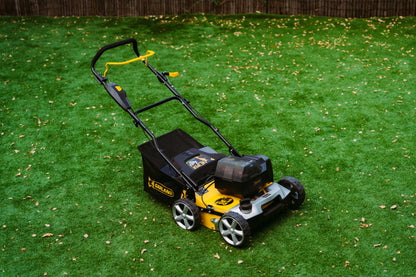 Roll & Comb 602-V23 Battery-Powered Turf Sweeper